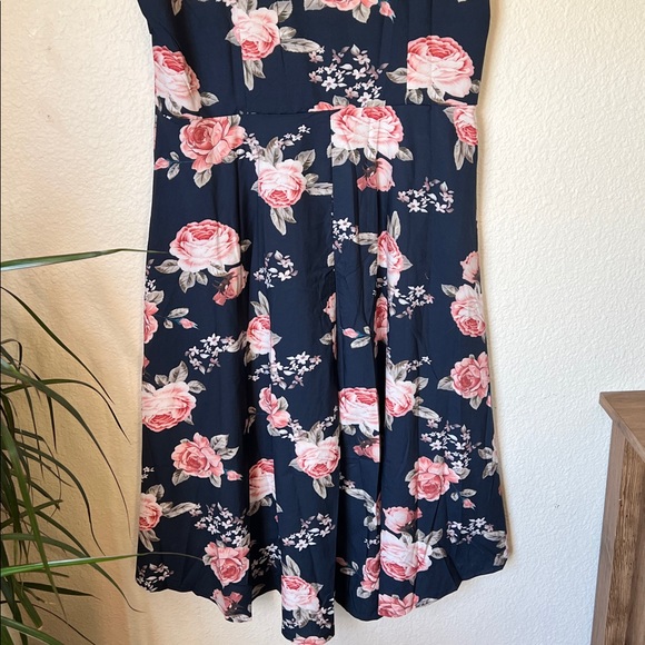 Rose print v neck sleeveless formal dress - Picture 4 of 7